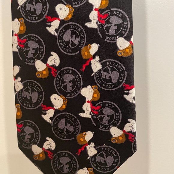 Snoopy Pilot Flying Ace Necktie - Picture 2 of 3
